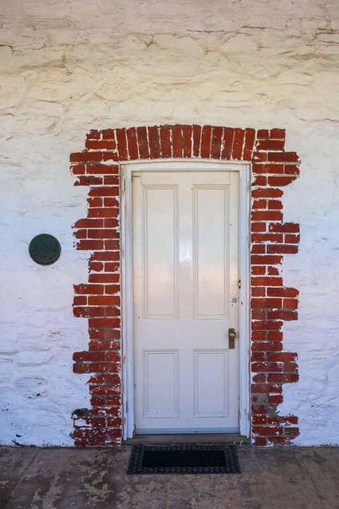 Antechamber Bay Retreats - Pubs and Clubs 3