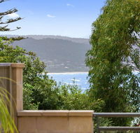 APARTMENT 23 PACIFIC APARTMENTS - sit on the deck and soak in the view - Pubs and Clubs