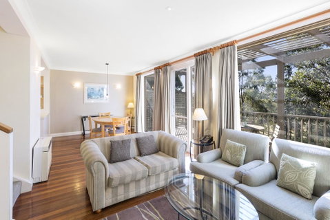 Apartments @ 15 Thompsons - Pubs and Clubs 1