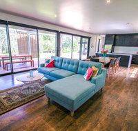 Apex House - Pubs and Clubs