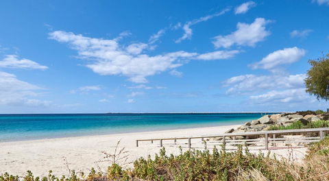 API Busselton Seaside Escape Apartments - Go Out 0