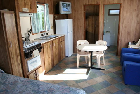 Apollo Bay Holiday Park - Go Out 3