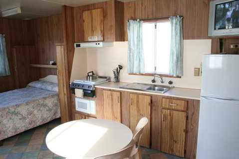 Apollo Bay Holiday Park - Go Out 2
