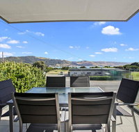 APOLLO BLUE 4 - modern waterfront apartment - Pubs and Clubs