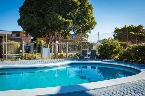 Apollo Unit 15 - Pubs and Clubs 2