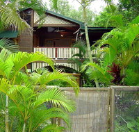 Appian Beach House - Pubs and Clubs