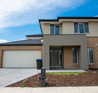 Apple House Point Cook - Pubs and Clubs