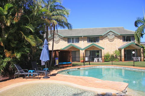 Aqua Villa Holiday Apartments - Go Out 2