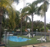 Aquarius Holiday Apartments - Pubs and Clubs