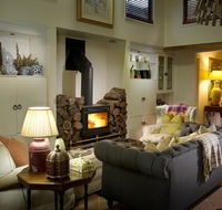 Arabella Guesthouse - Pubs and Clubs