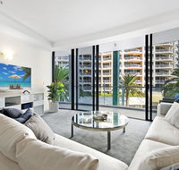 Aria Private 3 Bed in the heart of Broadbeach - Pubs and Clubs