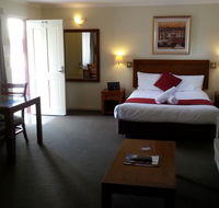 Armidale Pines Motel - Pubs and Clubs