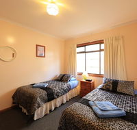 Arthur River Holiday Units - Pubs and Clubs
