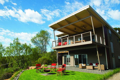 Aruma River Resort - Pubs and Clubs 1