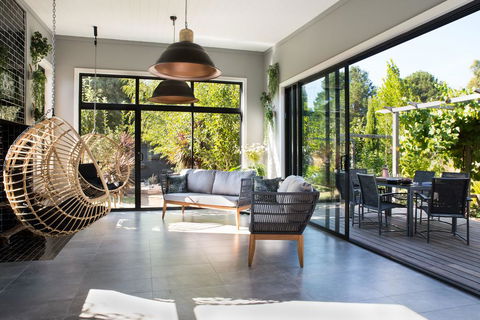 Arya - Pubs and Clubs 2