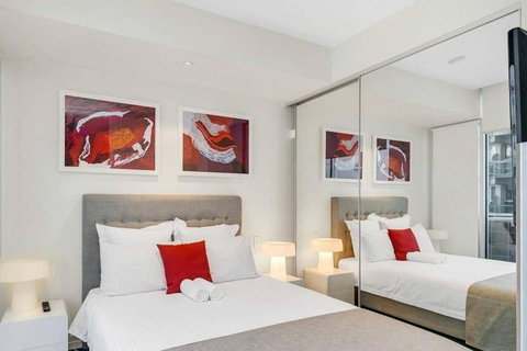 Luxury 2 Bdrm In Watson At Walkerville With Balcony, FREE Carpark, Near Adelaide CBD - Pubs and Clubs 3