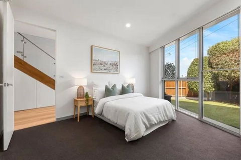 Luxury Beach House With Bay Views, Rooftop & Lift - Go Out 1