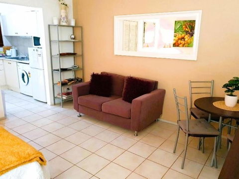 M104 West Perth Studio Apartment Near Kings Park - Pubs and Clubs 0