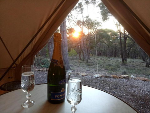 Macedon Ranges Glamping - Pubs and Clubs 2