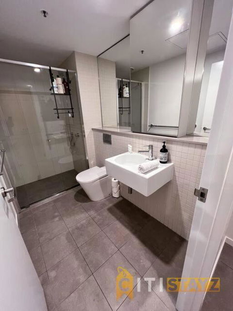 Magic At Midnight - Braddon CBD - 1 Bd 1bth Apt - Pubs and Clubs 2