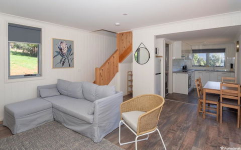 Magpie Nest - Pubs and Clubs 2