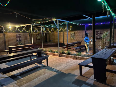 Main Reef Hotel - Pubs and Clubs 2