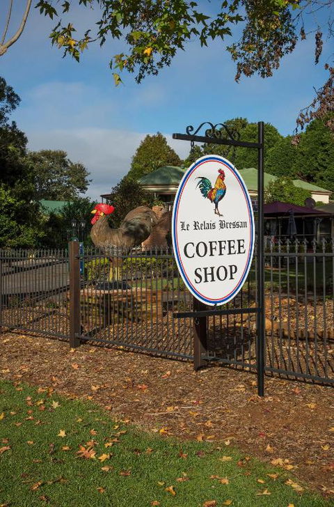 Maleny Hills Motel - Pubs and Clubs 1