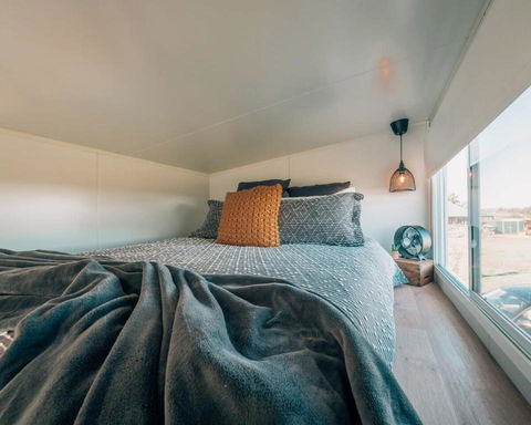 Malniri Park By Tiny Away - Pubs and Clubs 3