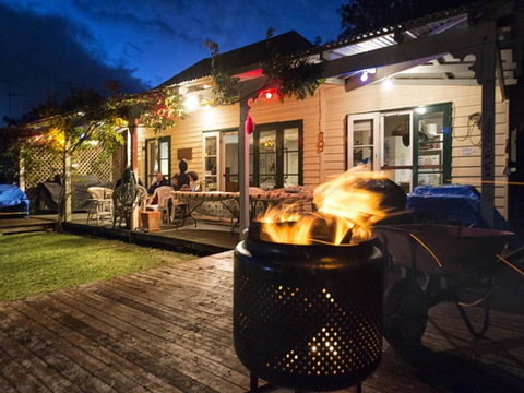 Mandurah Riverfront Holiday Rental - Pubs and Clubs 2