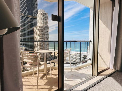 Mantra On View Ocean Escape At Surfers Paradise - Pubs and Clubs 1