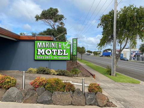 Mariner Motel - Pubs and Clubs 2