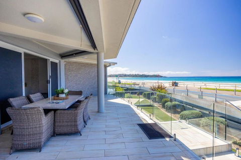 Mariners 1 - Pubs and Clubs 1