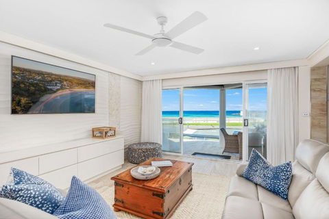 Mariners 1 - Pubs and Clubs 0