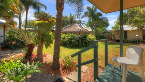 Maroochy River Bungalows - Pubs and Clubs 0