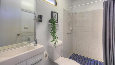 Maroochy River Bungalows - Pubs and Clubs 3