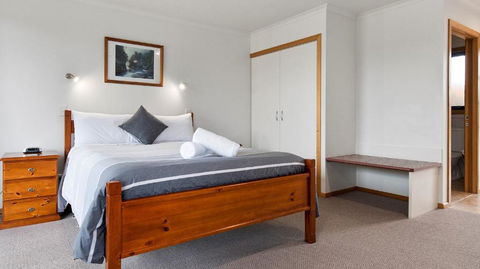 Marsden Court Apartments Now Incorporating Marsden Court And Sharonlee Strahan Villas - Pubs and Clubs 3
