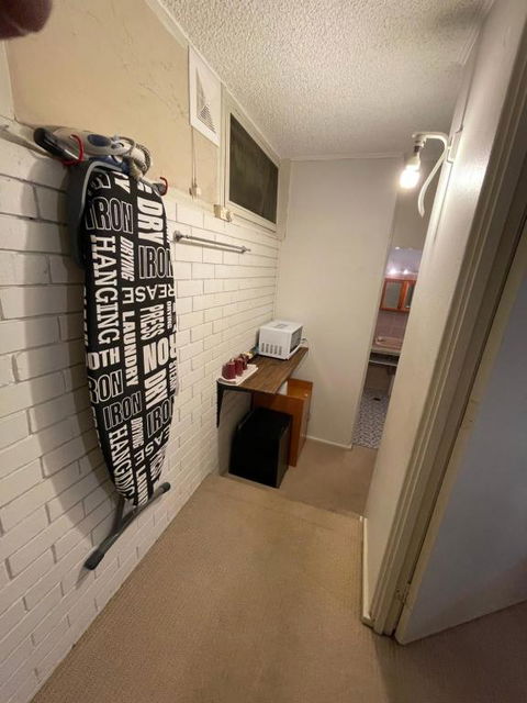 Mayfield Motel - Pubs and Clubs 3