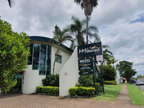 McNevins Maryborough Motel - Pubs and Clubs 0
