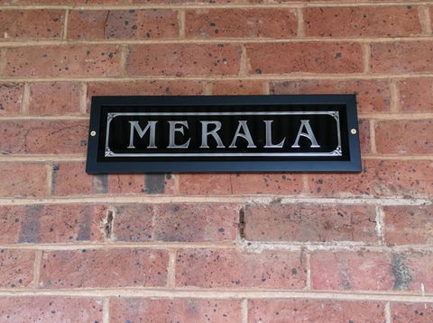 Merala A Cosy Cottage With Easy Stroll To CBD - Pubs and Clubs 2