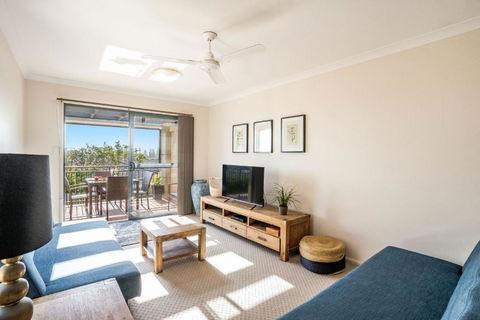 Meridian 6 - Conveniently Located Near Pippi Beach - Pubs and Clubs 0