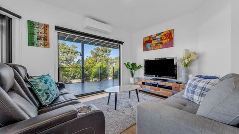 Merimbula Heights 2 - Pubs and Clubs 0