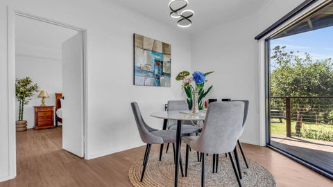 Merimbula Heights 2 - Pubs and Clubs 3