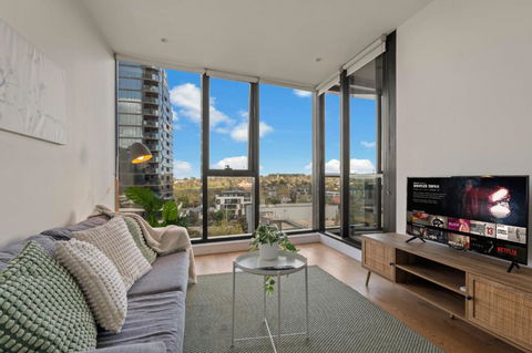 Metropolitan Oasis - Pubs and Clubs 3