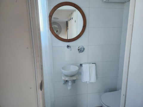 Micro Mansion With Big Deck And Views In Lovely Lithglow - Pubs and Clubs 1