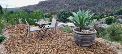 Micro Mansion With Big Deck And Views In Lovely Lithglow - Pubs and Clubs 3