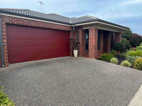 Mid Coast Stayz - Pubs and Clubs 2