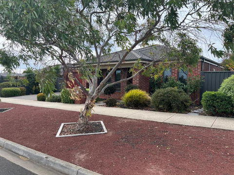 Mid Coast Stayz - Pubs and Clubs 1