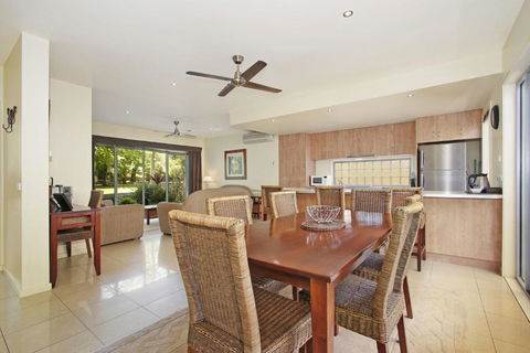 Mill House In Central Bright - Pubs and Clubs 3