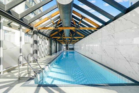 Millennial Southbank Condo Lifestyle W Parking - Pubs and Clubs 2