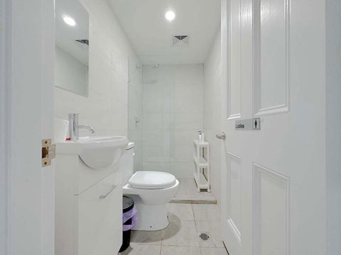 Millers Point Waterview - Pubs and Clubs 3